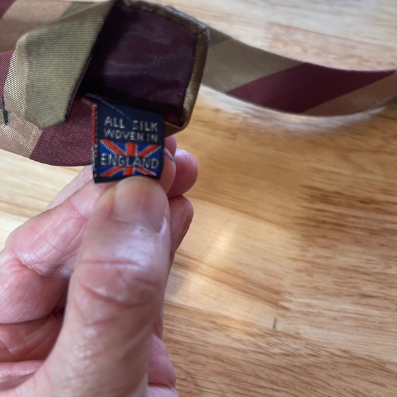 VTG Briar Men's Handcrafted Silk Tie Burgundy Gold Green Stripe Logan's KY - Picture 6 of 6